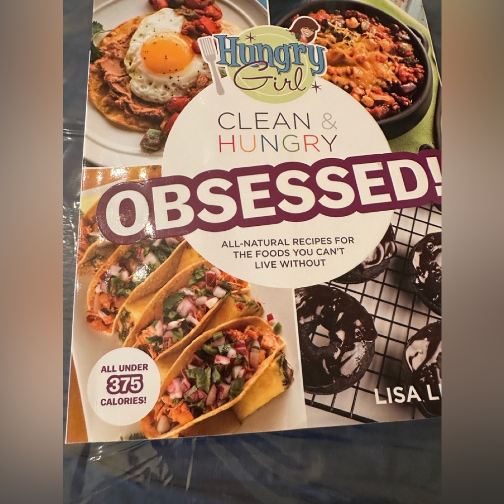 Autographed Clean & Hungry Obsessed! Cookbook All under 375 calories !